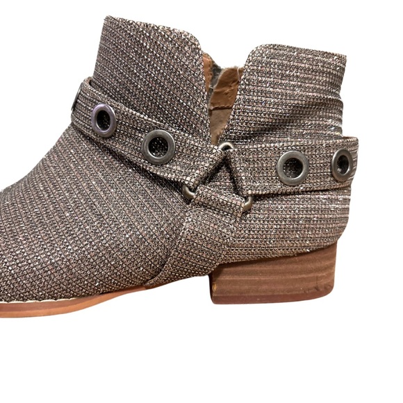 Gianni Bini GB Girls ROCKER GIRL Lynx Multi Color Shine Ankle Boots Girls Sz 5G - Picture 5 of 7